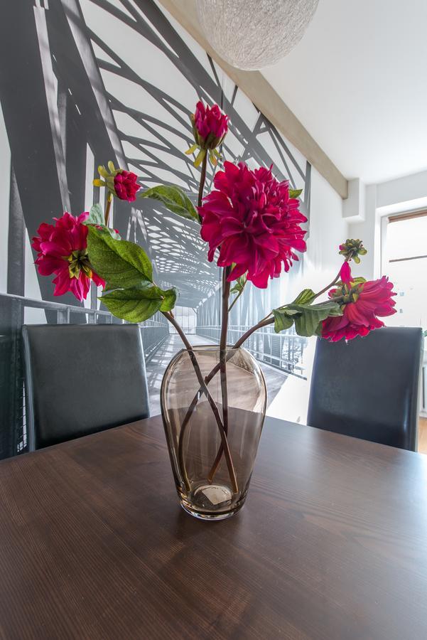 Chmielna 73 P&O Serviced Apartments Warsaw Exterior photo